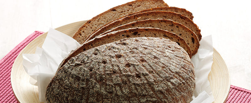 Weizenmischbrot angeschnitten