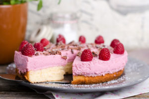 backwaren vegan himbeer creme torte vegan backen 02